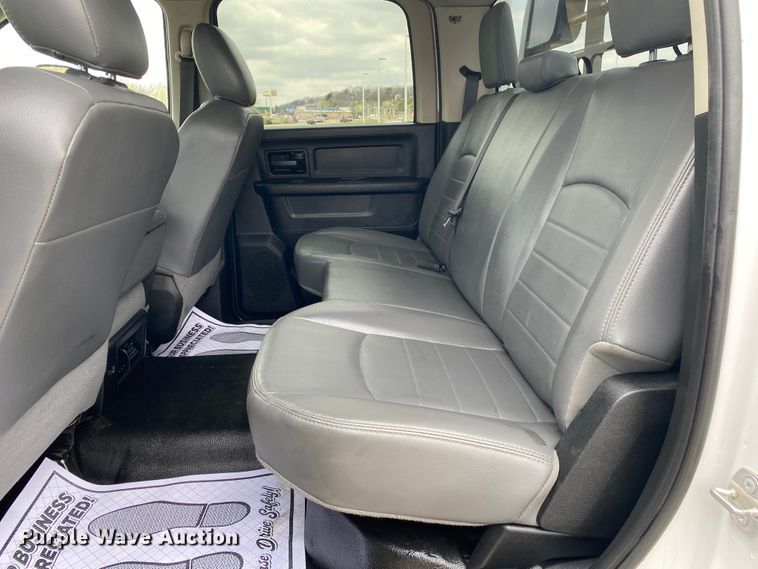 image for item DM4026 2018 Dodge Ram 4500HD  flatbed truck