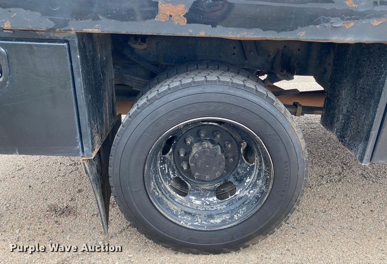 image for item DM4026 2018 Dodge Ram 4500HD  flatbed truck