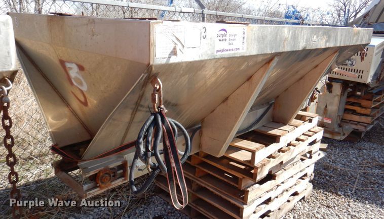 image for item DM6022 Buyers  spreader