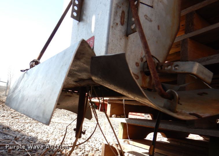 image for item DM6022 Buyers  spreader