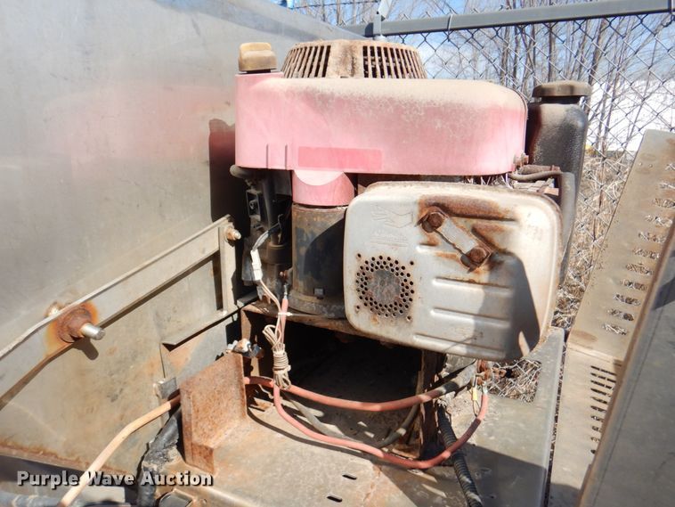 image for item DM6022 Buyers  spreader