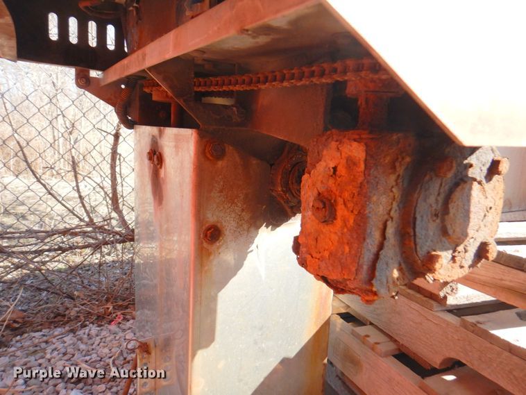 image for item DM6022 Buyers  spreader