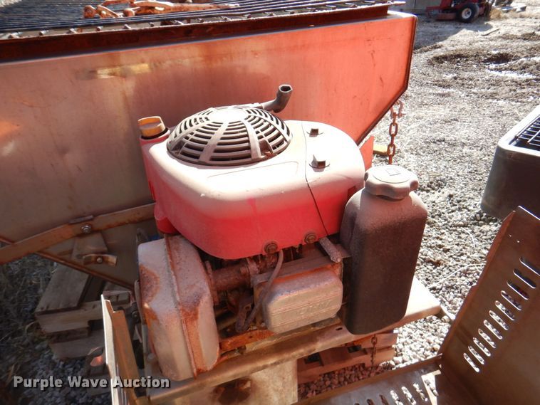 image for item DM6022 Buyers  spreader