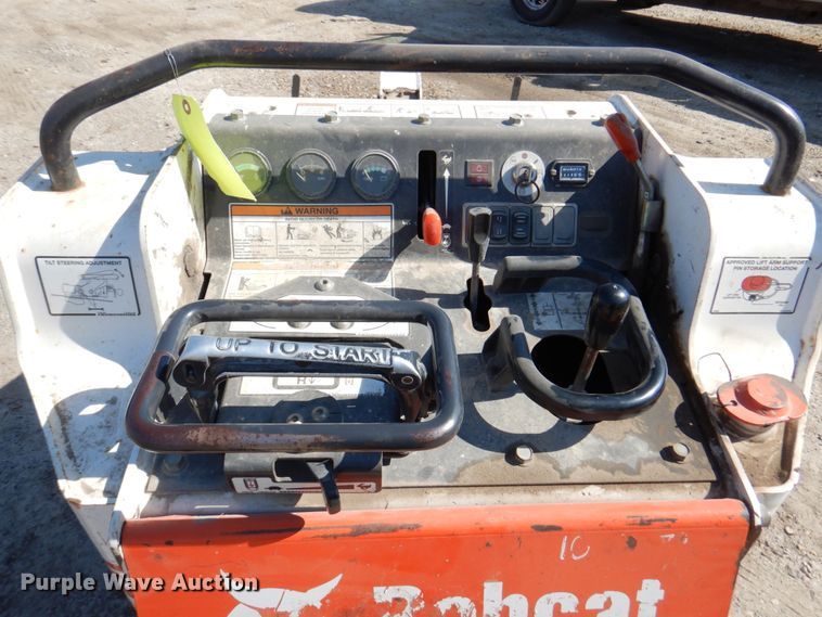 image for item DM6023 2014 Bobcat MT55  compact utility loader