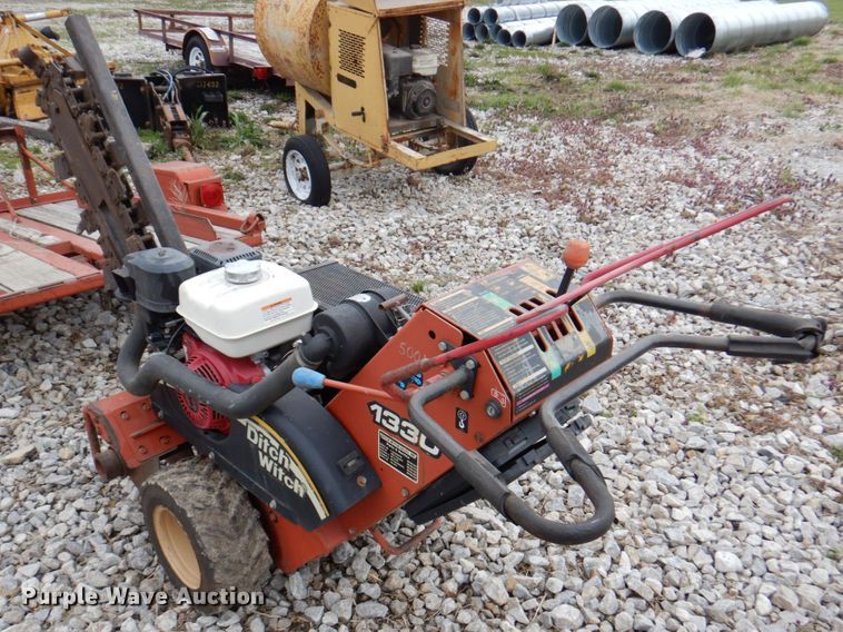 image for item DM6080 2006 Ditch Witch 1330  trencher