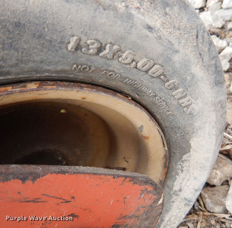 image for item DM6080 2006 Ditch Witch 1330  trencher