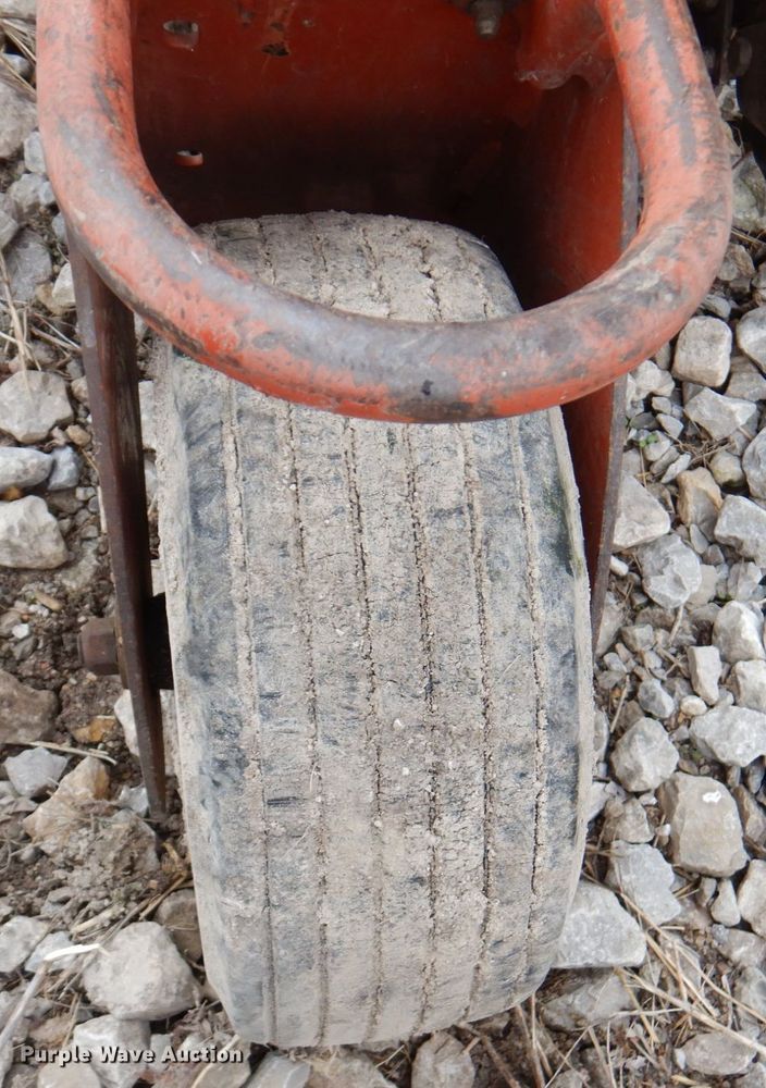 image for item DM6080 2006 Ditch Witch 1330  trencher