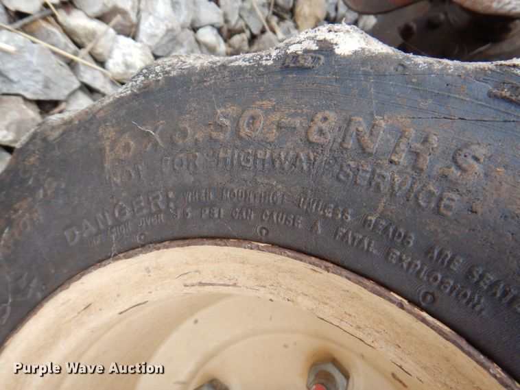 image for item DM6080 2006 Ditch Witch 1330  trencher