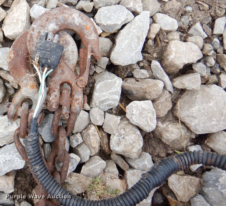 image for item DM6080 2006 Ditch Witch 1330  trencher