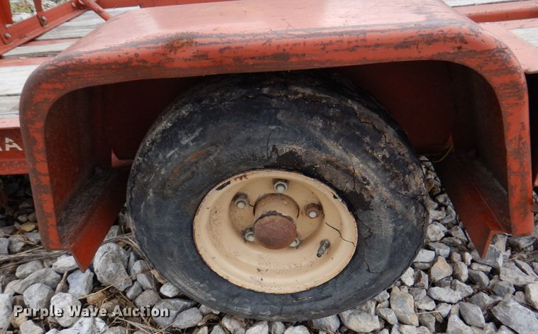 image for item DM6080 2006 Ditch Witch 1330  trencher