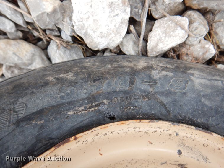 image for item DM6080 2006 Ditch Witch 1330  trencher