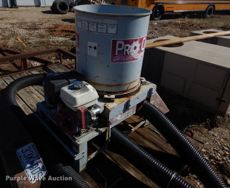 image for item DM7259 Pro-Chopper  straw blower