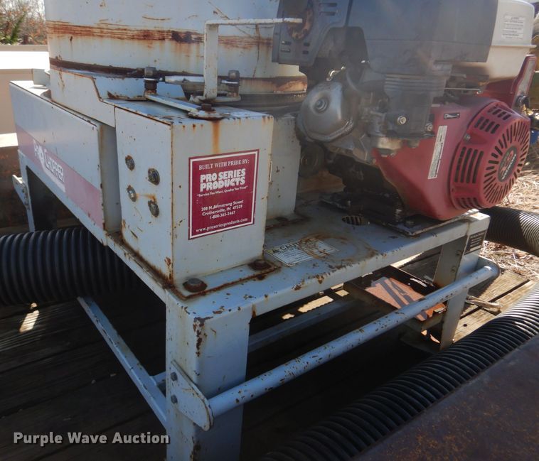 image for item DM7259 Pro-Chopper  straw blower