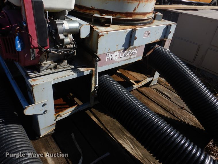 image for item DM7259 Pro-Chopper  straw blower