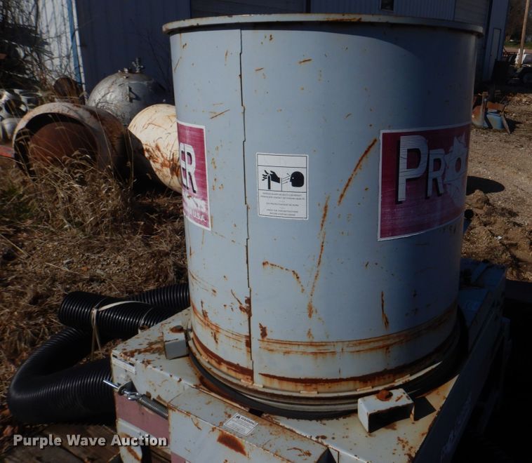 image for item DM7259 Pro-Chopper  straw blower