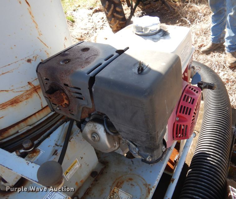 image for item DM7259 Pro-Chopper  straw blower