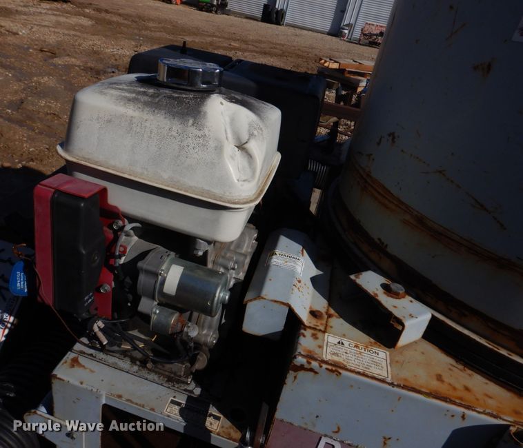 image for item DM7259 Pro-Chopper  straw blower