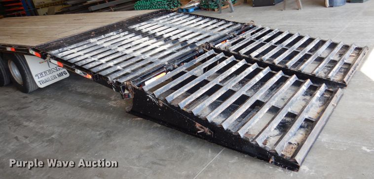 image for item DN7295 2014 Titan  equipment trailer