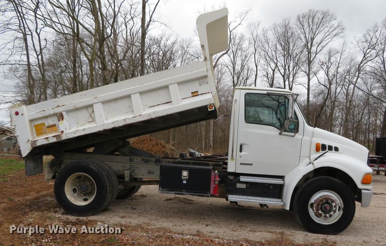 image for item DN7870 2001 Sterling Aceterra  dump truck