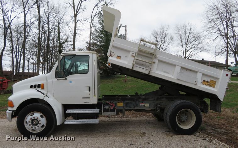 image for item DN7870 2001 Sterling Aceterra  dump truck