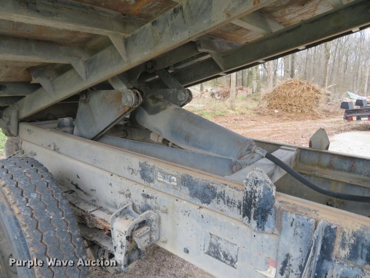image for item DN7870 2001 Sterling Aceterra  dump truck