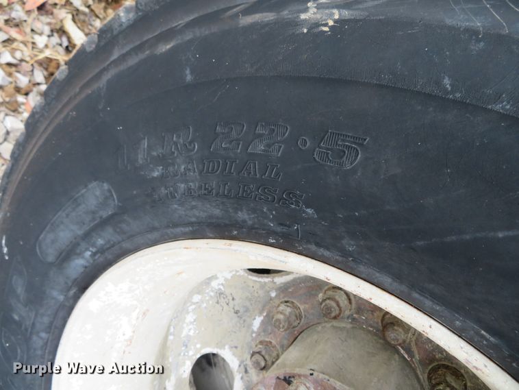 image for item DN7870 2001 Sterling Aceterra  dump truck