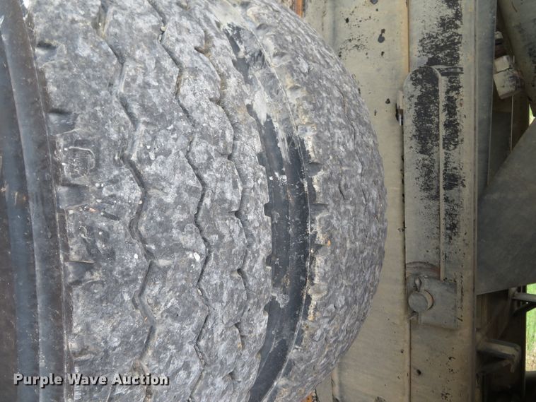 image for item DN7870 2001 Sterling Aceterra  dump truck