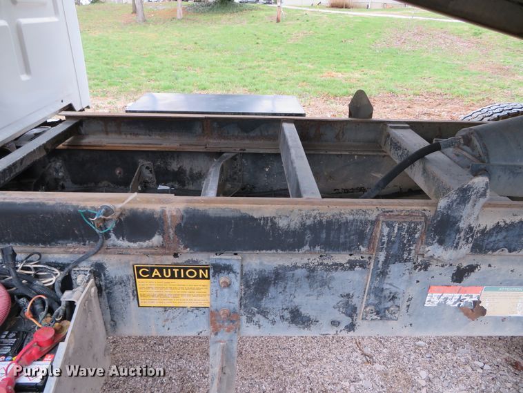 image for item DN7870 2001 Sterling Aceterra  dump truck