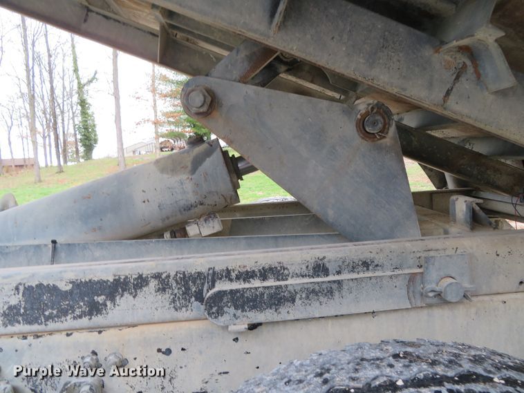 image for item DN7870 2001 Sterling Aceterra  dump truck