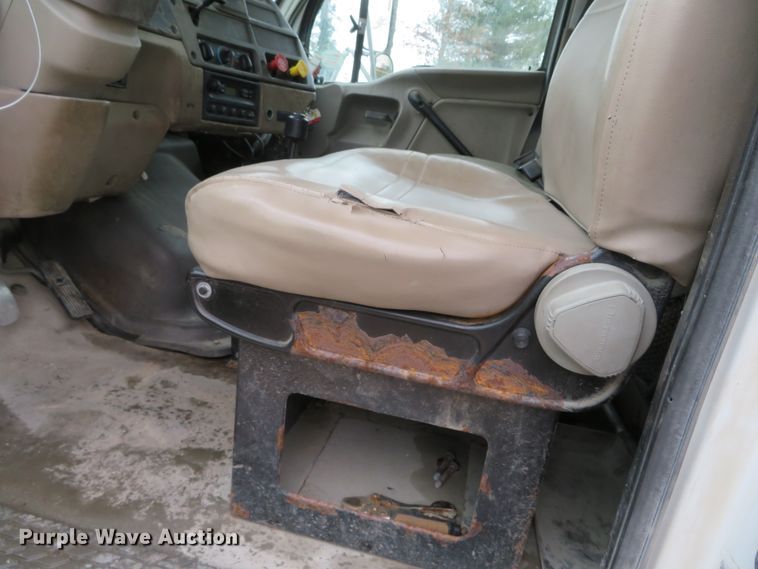 image for item DN7870 2001 Sterling Aceterra  dump truck