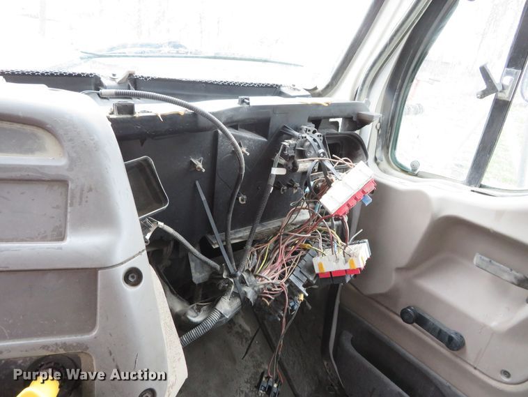 image for item DN7870 2001 Sterling Aceterra  dump truck