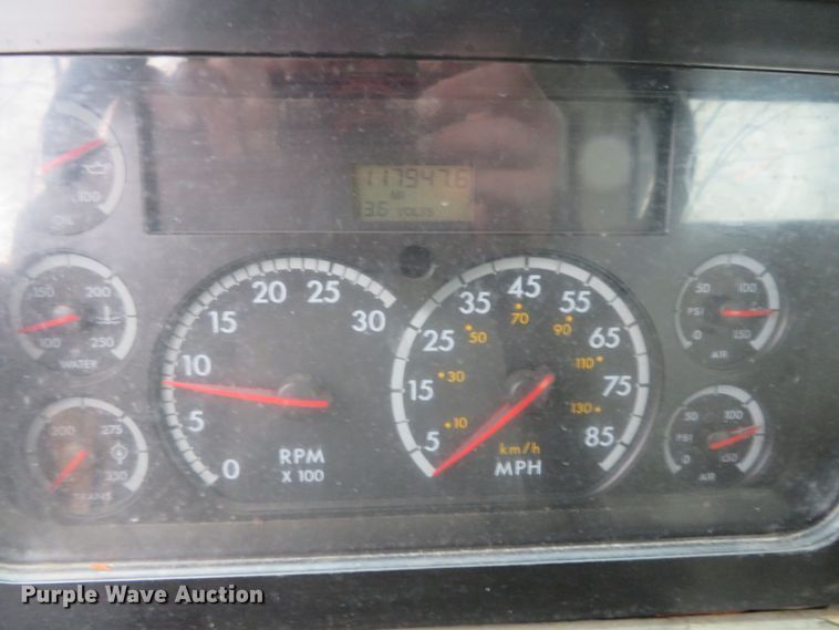 image for item DN7870 2001 Sterling Aceterra  dump truck