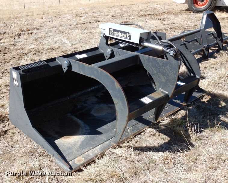 image for item EP9730 Tomahawk 66  skid steer grapple bucket