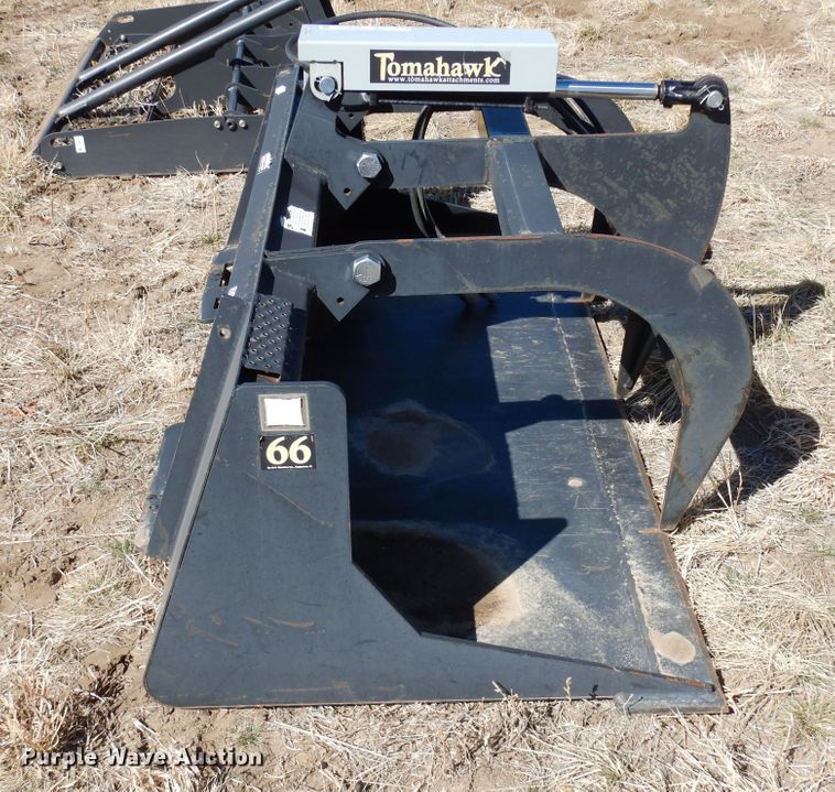image for item EP9730 Tomahawk 66  skid steer grapple bucket
