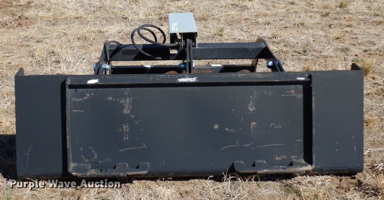 image for item EP9730 Tomahawk 66  skid steer grapple bucket