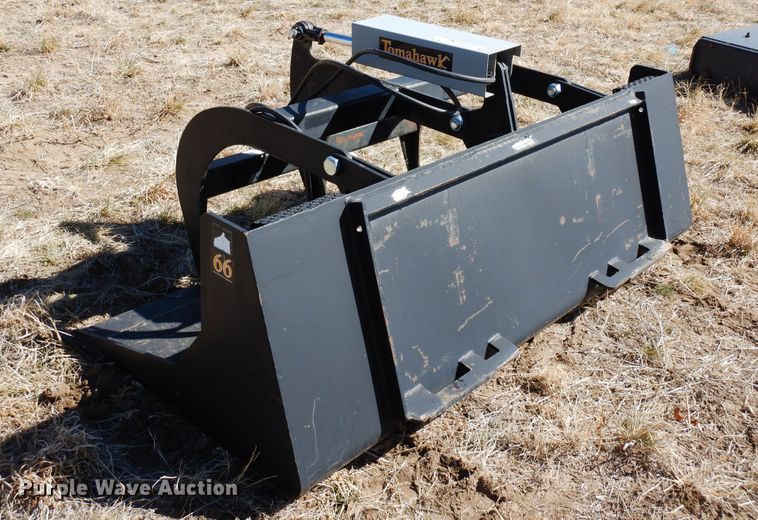 image for item EP9730 Tomahawk 66  skid steer grapple bucket