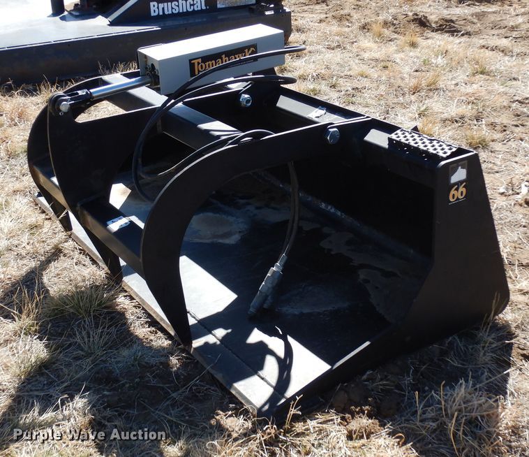 image for item EP9730 Tomahawk 66  skid steer grapple bucket