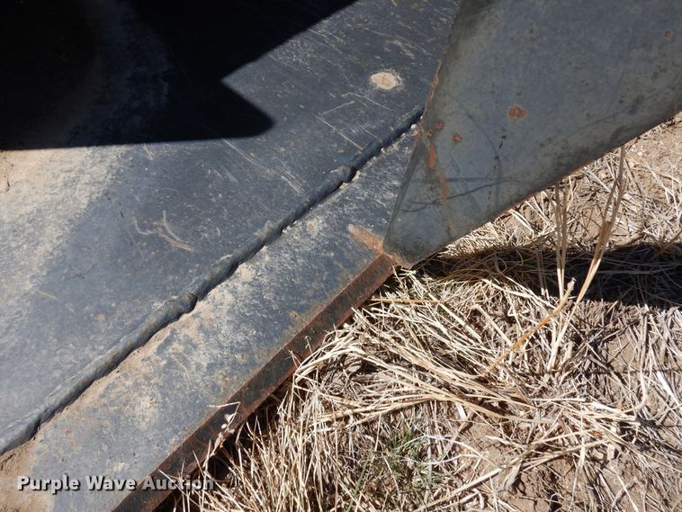 image for item EP9730 Tomahawk 66  skid steer grapple bucket