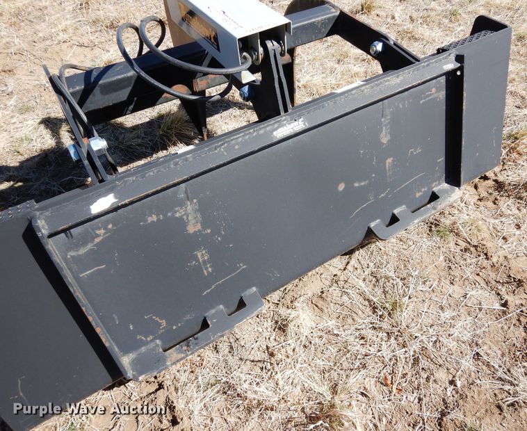 image for item EP9730 Tomahawk 66  skid steer grapple bucket