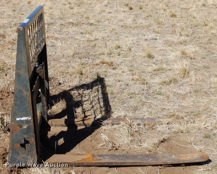 image for item EP9732 Bobcat  47" L skid steer forks