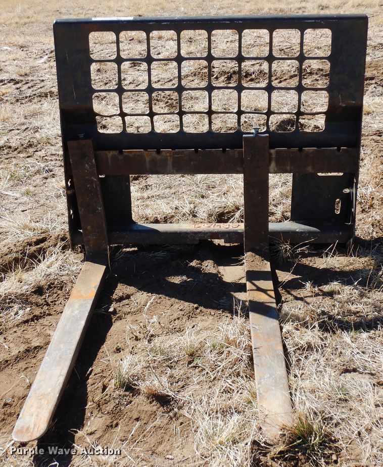 image for item EP9732 Bobcat  47" L skid steer forks