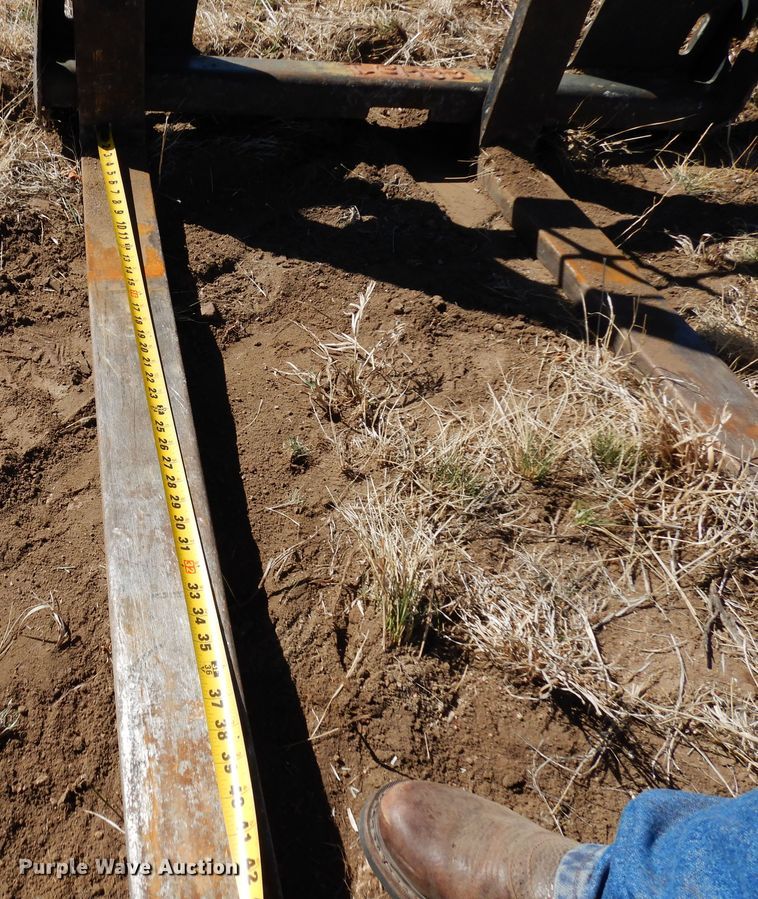 image for item EP9732 Bobcat  47" L skid steer forks