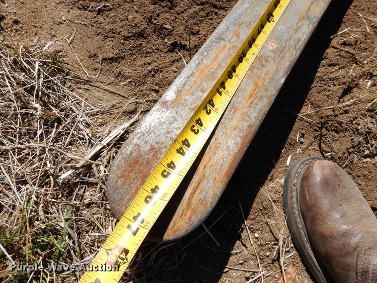 image for item EP9732 Bobcat  47" L skid steer forks