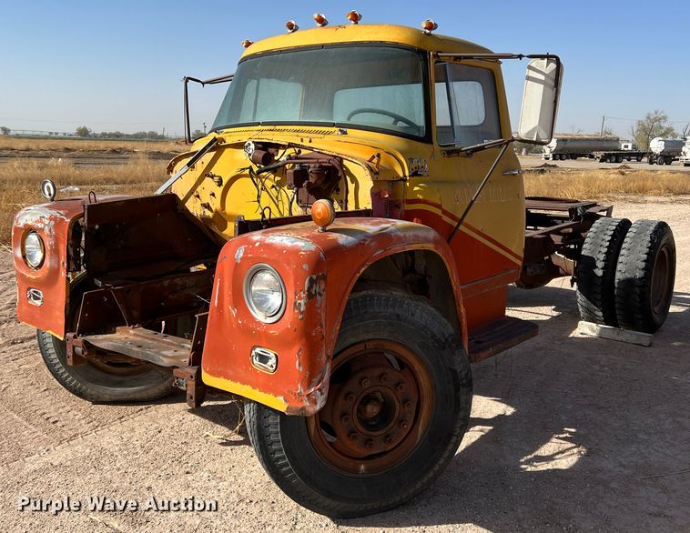 image for item EX9644 1969 International 1600  winch truck