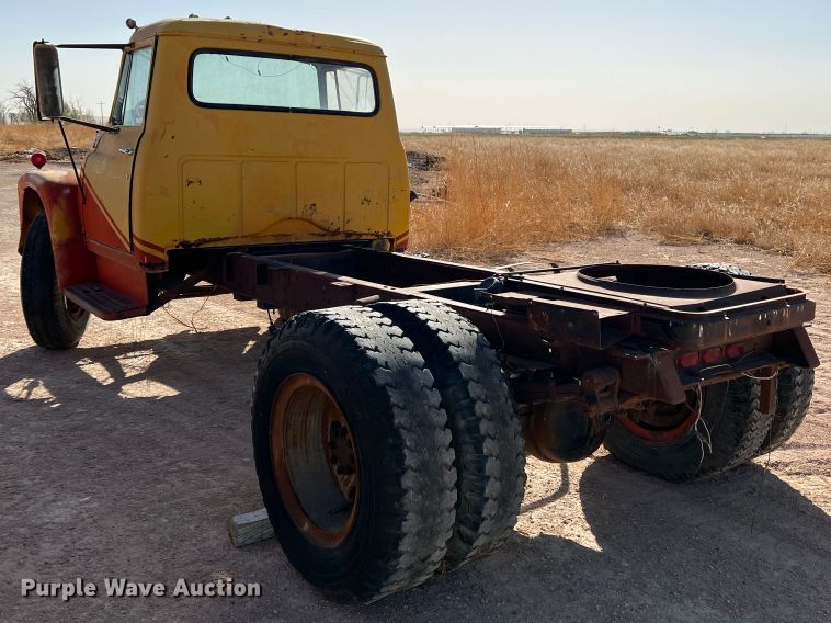 image for item EX9644 1969 International 1600  winch truck