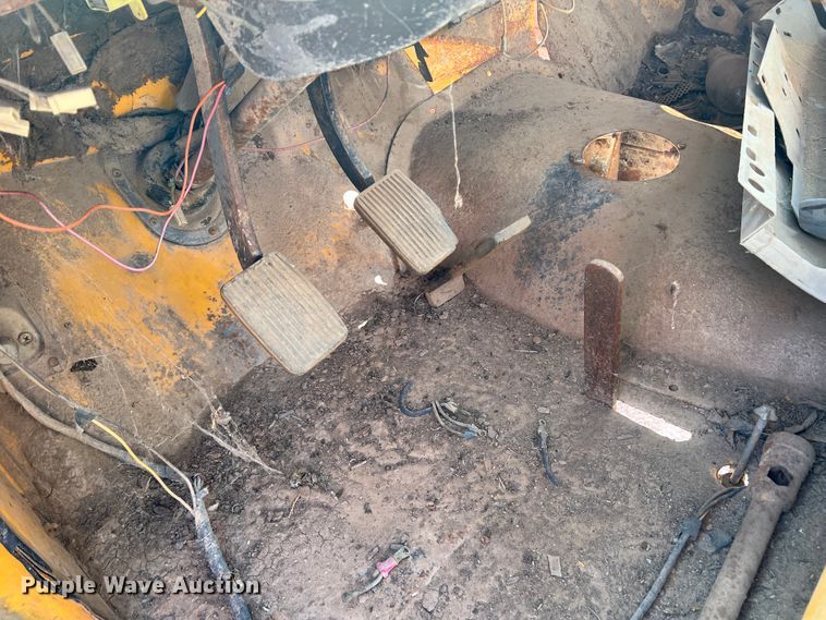 image for item EX9644 1969 International 1600  winch truck