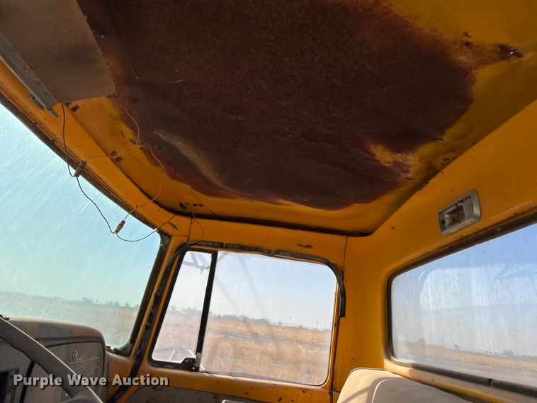 image for item EX9644 1969 International 1600  winch truck