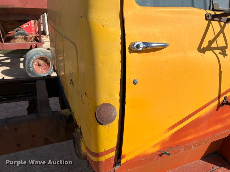 image for item EX9644 1969 International 1600  winch truck