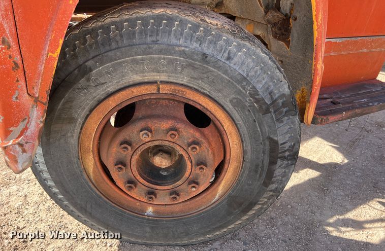 image for item EX9644 1969 International 1600  winch truck