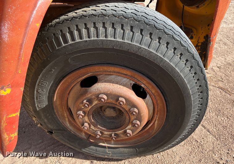 image for item EX9644 1969 International 1600  winch truck